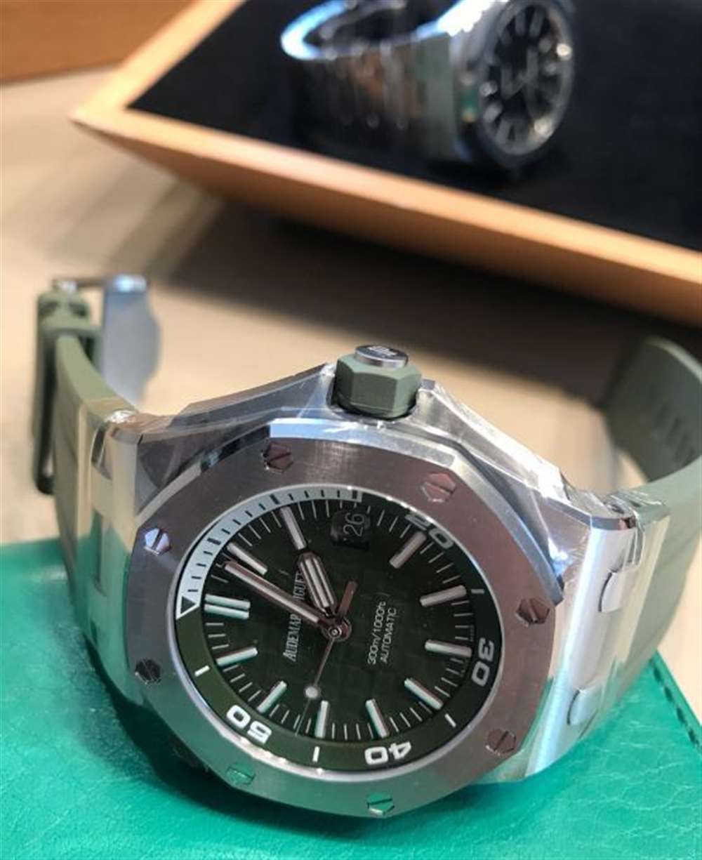 JF厂爱彼皇家橡树离岸型15710军绿色评测,对比正品如何? 第3张