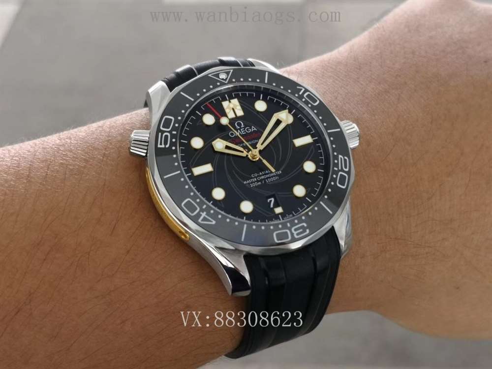 VS最美007:VS厂欧米茄海马300米007詹姆斯邦德限量款评测对比 第7张