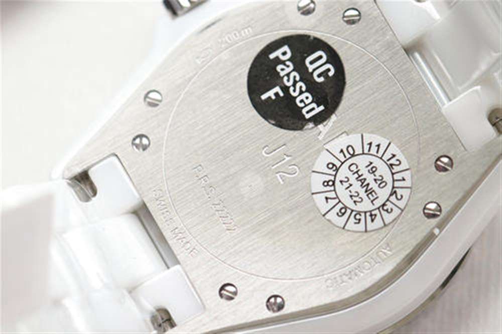 KOR厂香奈儿J12陶瓷腕表评测-女生专属腕表  第4张