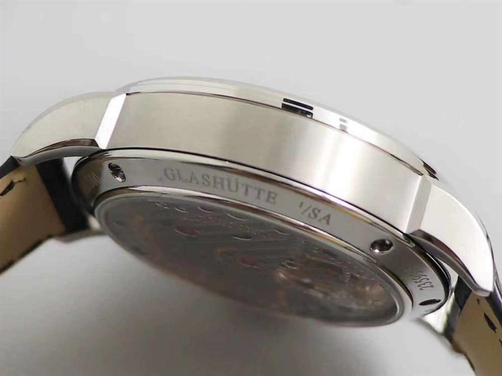 朗格1815 Tourbillon系列真飞轮腕表详细评测 第9张
