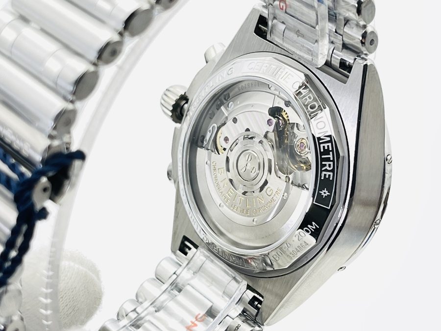 GF厂百年灵Chronomat硬核钢王全能型运动腕表评测-白色表盘  第5张