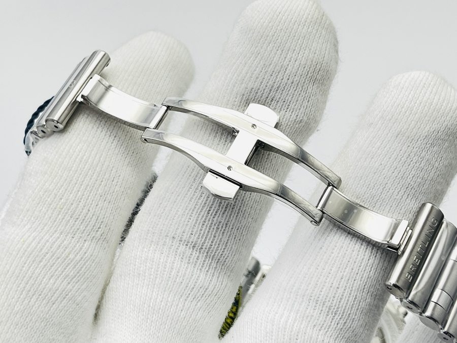 GF厂百年灵Chronomat硬核钢王全能型运动腕表评测-白色表盘  第7张