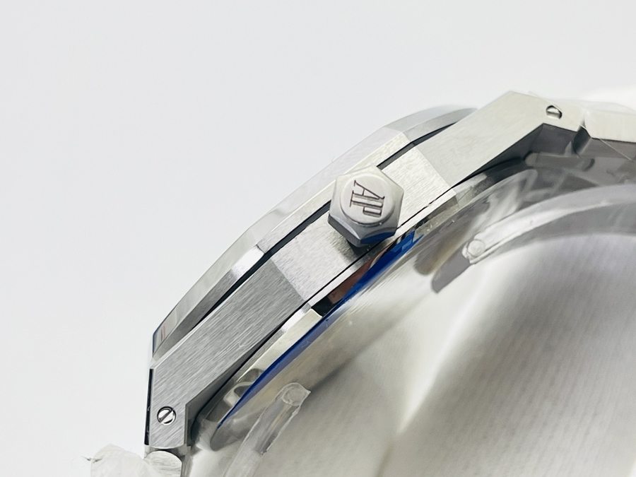 zf厂爱彼皇家橡树15500V2版卫冕“钢”王震撼上线 第5张