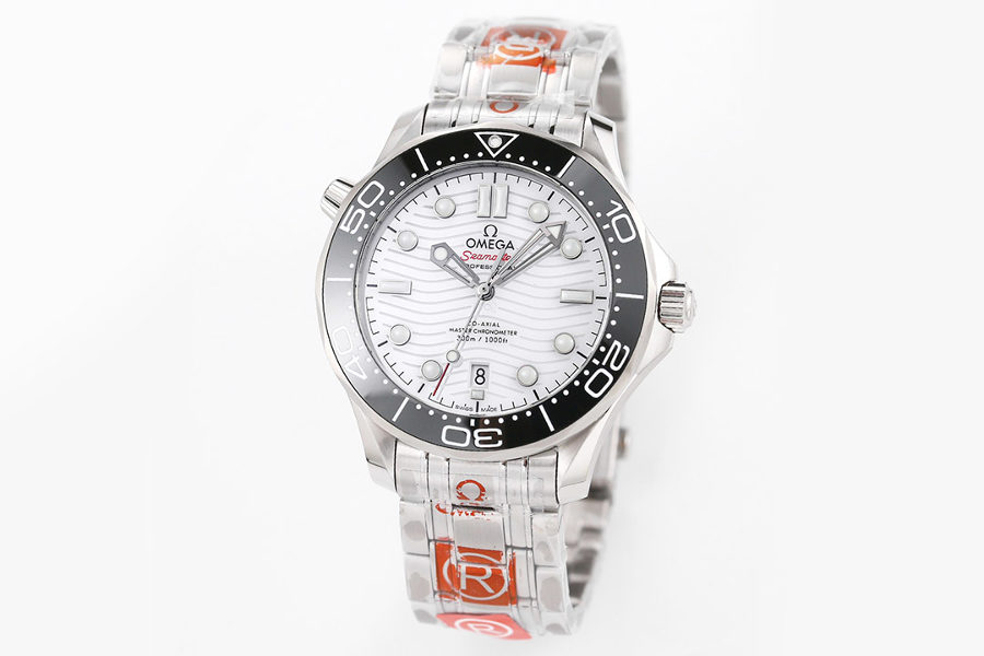 OR厂海马300(白盘)腕表与VS厂相比如何  第2张