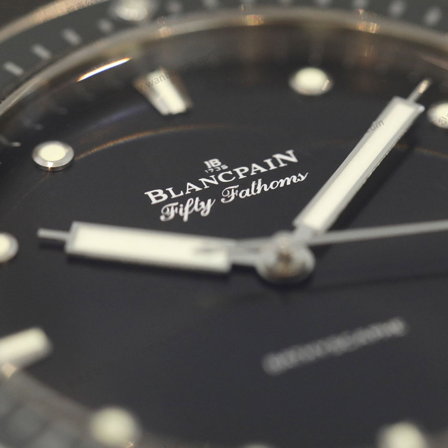 GF厂宝珀Blancpain五十噚五十寻50寻系列5000-1230-B52A腕表(钛壳)  第4张