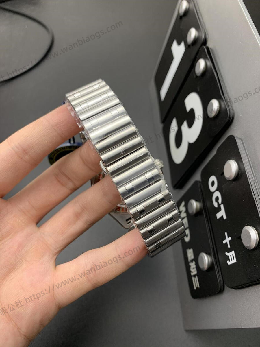 GF厂百年灵B01计时系列42mm子弹链腕表(熊猫盘)评测 第6张